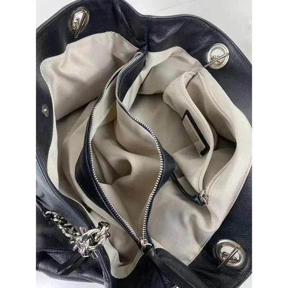 Valentino by Mario Valentino Quilted Logo Chain Strap Leather Hand Bag Blk D137 - Picture 4 of 11